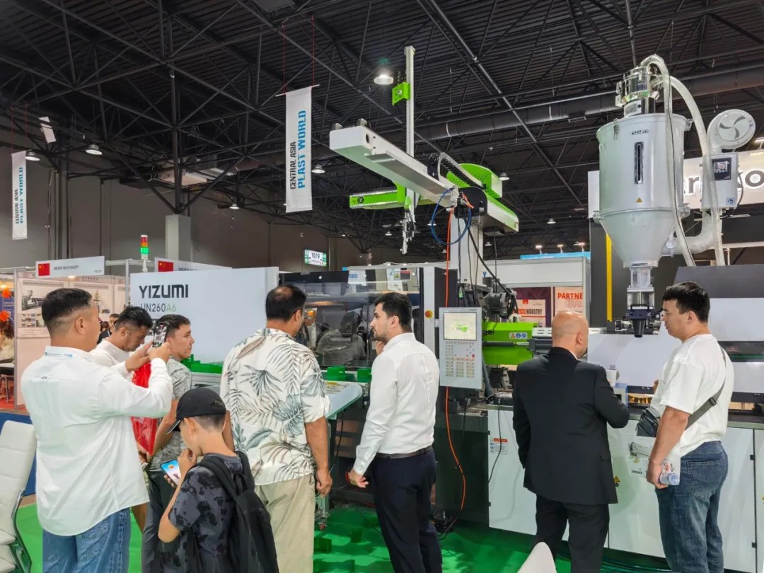 A6注塑機首秀哈薩克斯坦，助力中亞塑料產(chǎn)業(yè)升級